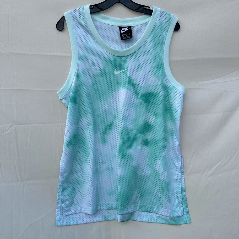 Nike loose fit icon clash sky dye mesh tank